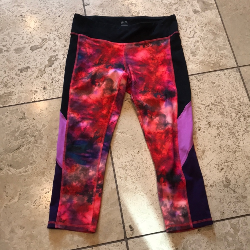 Like new Champion Cropped Leggings M $29!!